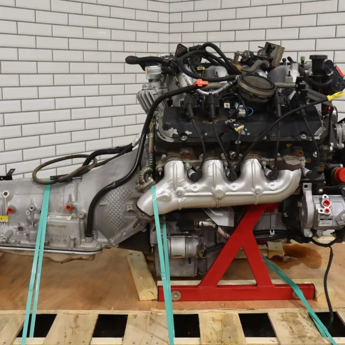 01-06 Chevy GMC 8.1L 496 Big Block V8 L18 Engine W:4WD 4L80E Engine Swap Dropout