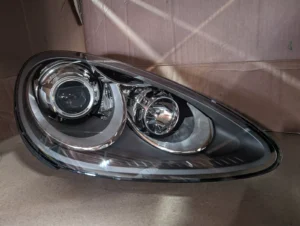 2011-2014 Porsche Cayenne Right Xenon Headlight OEM 95863117821 Complete