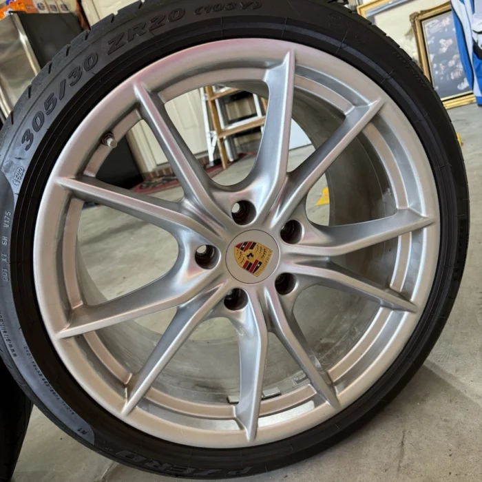 Porsche 991.2 Carrera S Wheels And Pirreli Tires