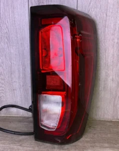2019-2020-2021-2022-2023-2024 GMC SIERRA TAIL LIGHT RH PASSNGER SIDE OEM