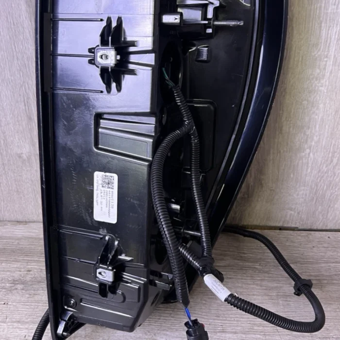 2019-2024 GMC SIERRA TAIL LIGHT LH DRIVER SIDE OEM 2