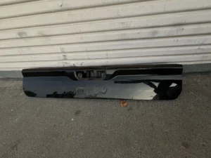 2020-2024 Chevrolet/Gmc Silverado/Sierra 2500 Rear Tailgate/Trim/Step 3 Piece