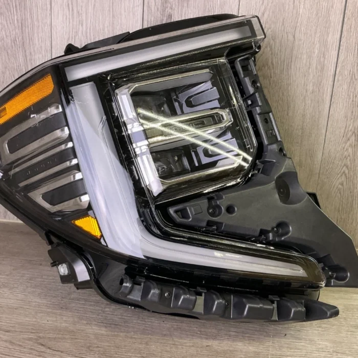 2022-2023-2024 GMC SIERRA 1500 LED RH PASSENGER HEADLIGHT TRIM OEM 2022-2023-2024 GMC SIERRA 1500 LED RH PASSENGER HEADLIGHT TRIM OEM