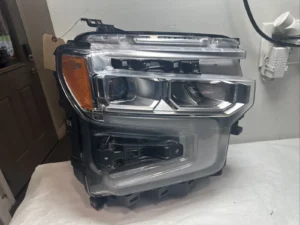 2022-2024 CHEVROLET SILVERADO/GMC SIERRA RIGHT HEADLIGHT OEM